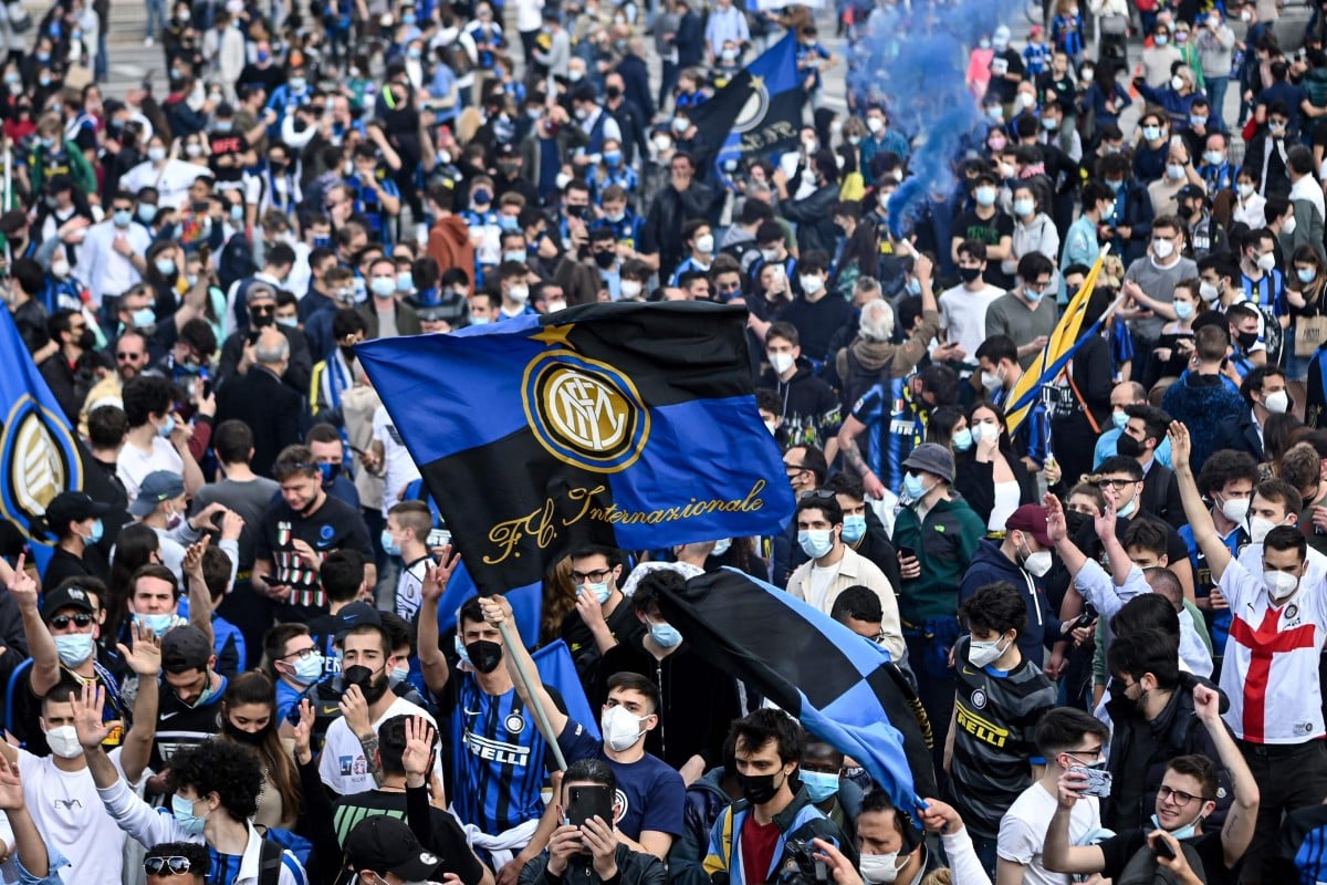Inter Milan fans.jpg